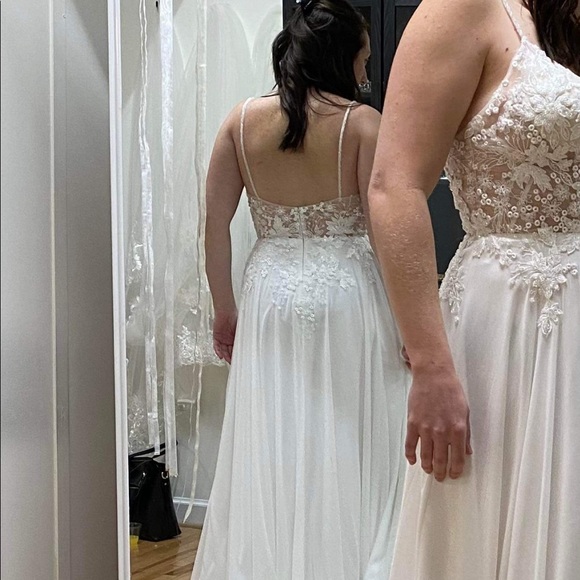 Wedding or Prom Dress - Picture 4 of 12